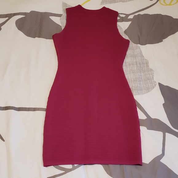 Chic Couture - Constance Ribbed Gold Zipper Dress - Picture 3 of 7